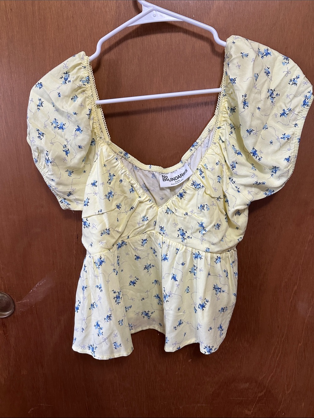 No Boundaries Pale Yellow Blue Floral Puff Sleeve Peplum Top